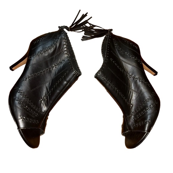 TORRID BLACK WHIP STITCH HEELED BOOTIES SIZE 10 - Picture 6 of 10